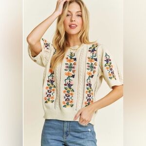 Cream Short-Sleeve Knit Sweater with Multicolor Floral Embroidery